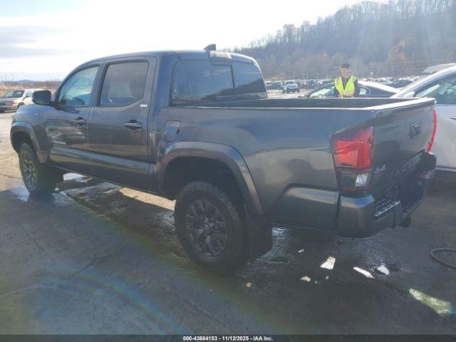 Toyota Tacoma Sr5 V6 Image 5