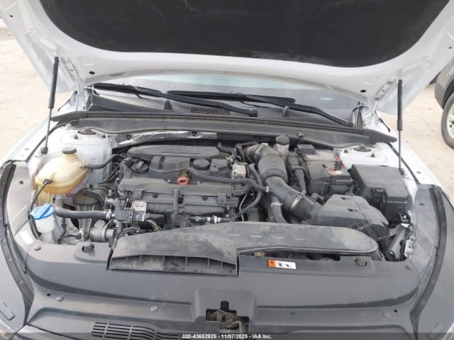 Kia K5 Gt-line Image 14