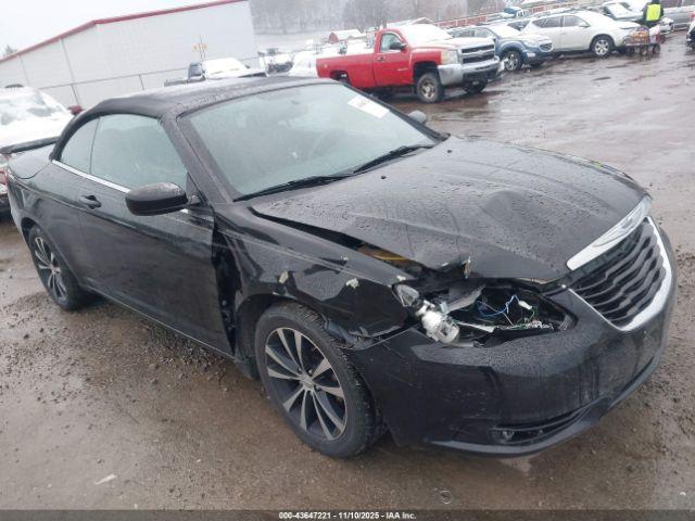  Salvage Chrysler 200