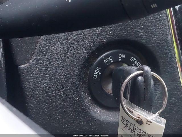 Chrysler 200 S Image 9