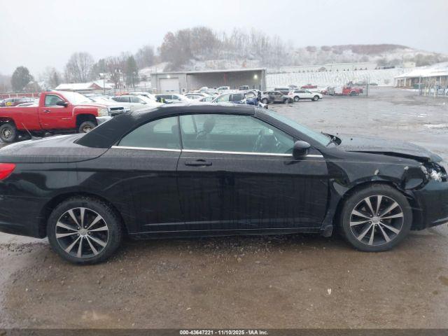 Chrysler 200 S Image 4