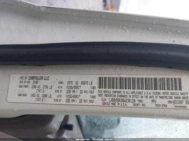 Jeep Liberty Limited Edition Image 12