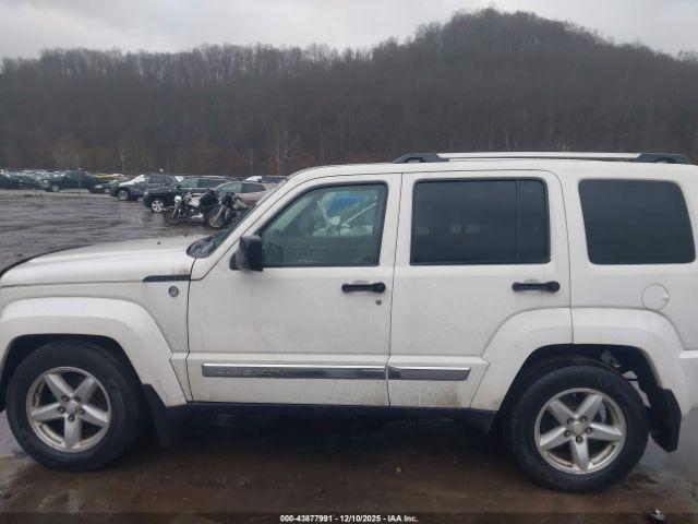 Jeep Liberty Limited Edition Image 16