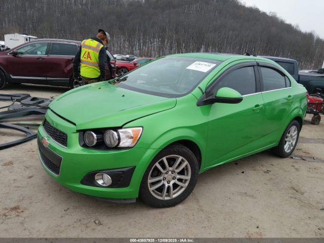 Chevrolet Sonic Lt Auto Image 2