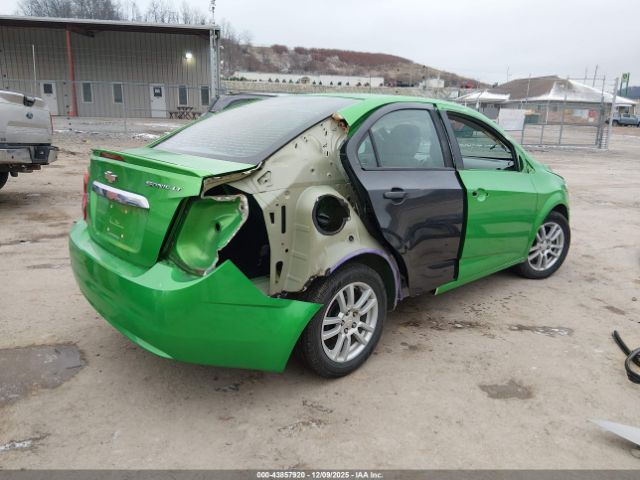 Chevrolet Sonic Lt Auto Image 8