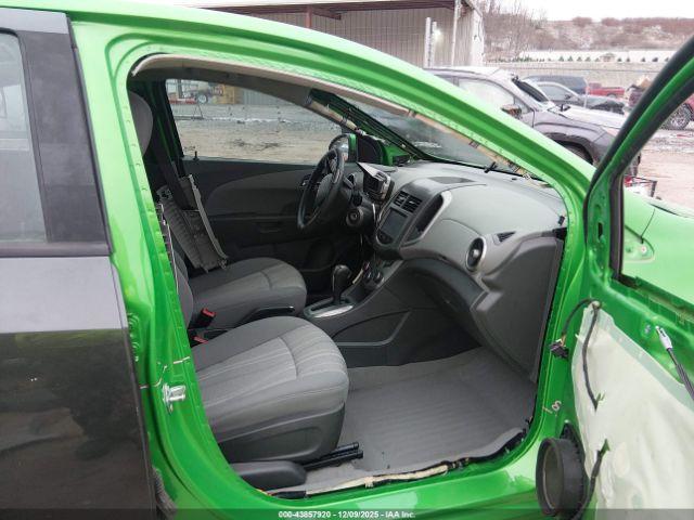 Chevrolet Sonic Lt Auto Image 7