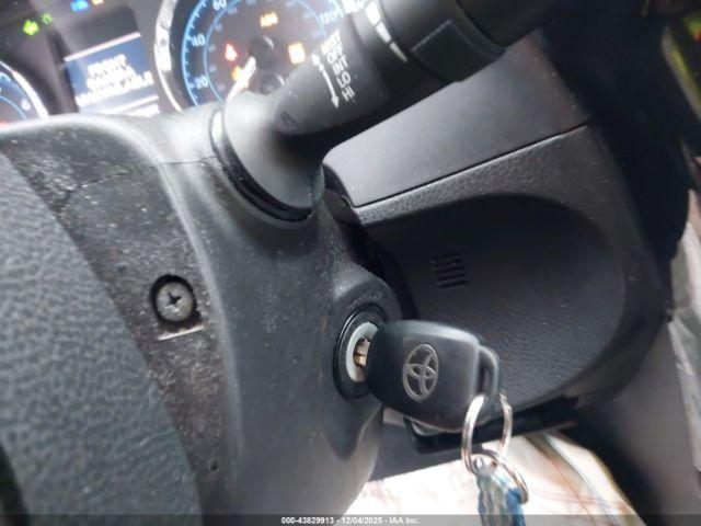 Toyota Corolla Le Image 10