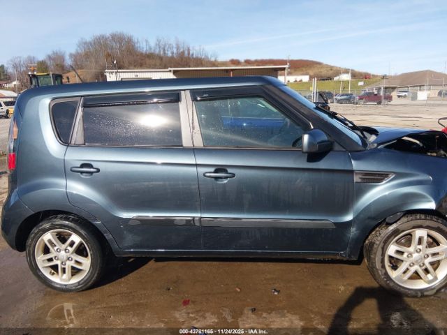 Kia Soul + Image 8