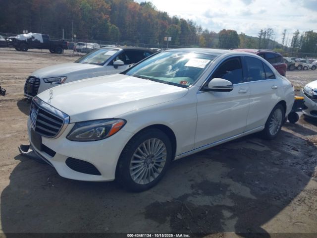 Mercedes-Benz C-Class Luxury 4matic Image 3