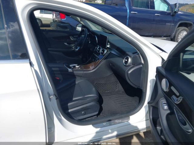 Mercedes-Benz C-Class Luxury 4matic Image 6