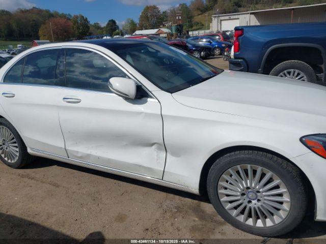 Mercedes-Benz C-Class Luxury 4matic Image 7