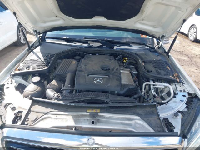 Mercedes-Benz C-Class Luxury 4matic Image 15