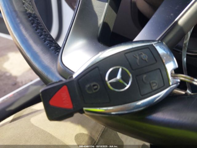 Mercedes-Benz C-Class Luxury 4matic Image 10