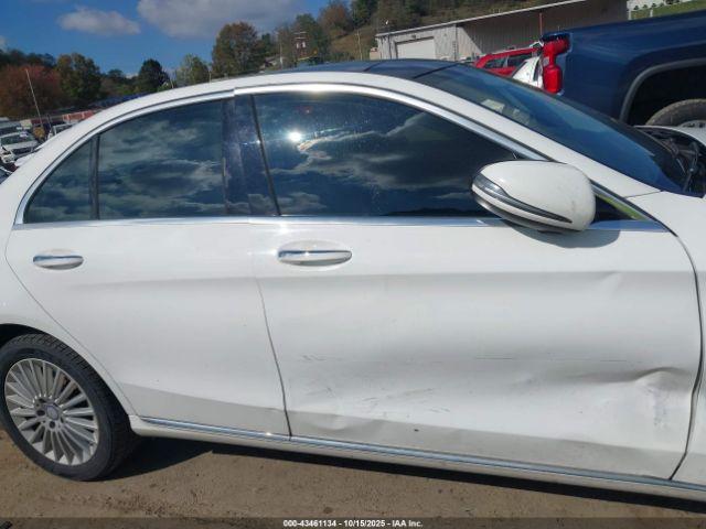 Mercedes-Benz C-Class Luxury 4matic Image 9