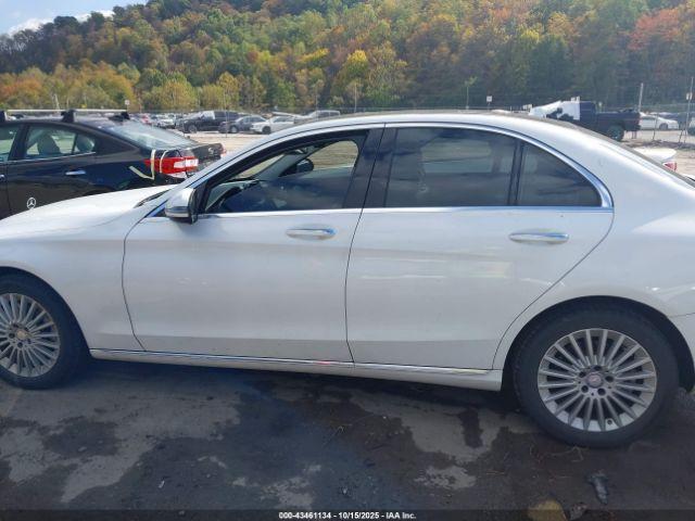 Mercedes-Benz C-Class Luxury 4matic Image 8