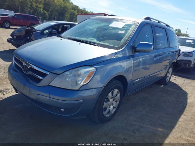 Hyundai Entourage Image 2