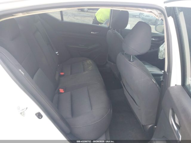 Nissan Altima S Fwd Image 3