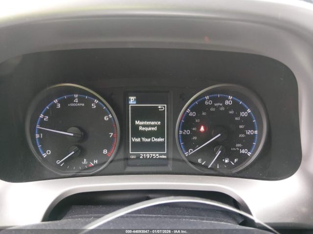 Toyota RAV4 Le Image 10