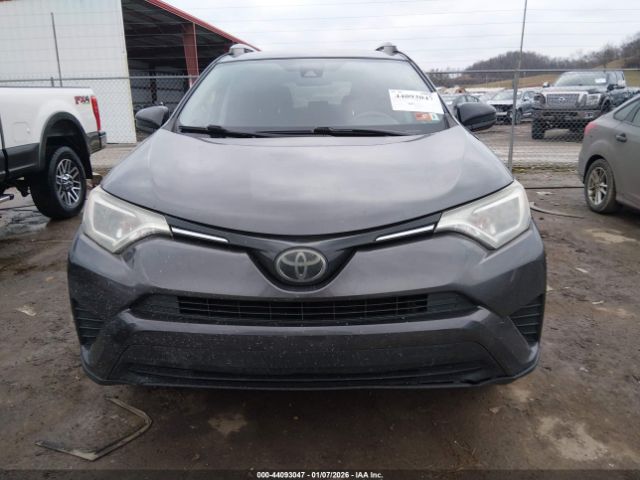 Toyota RAV4 Le Image 7