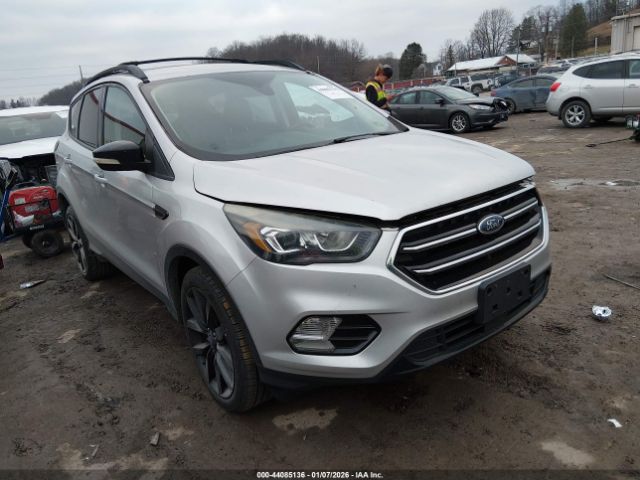 Ford Escape Titanium Image 1