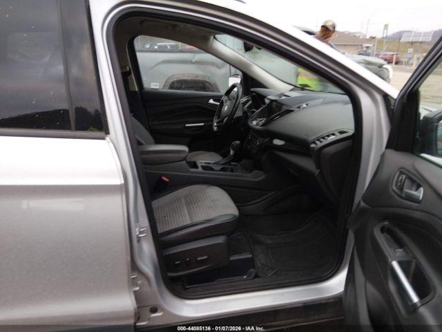 Ford Escape Titanium Image 9