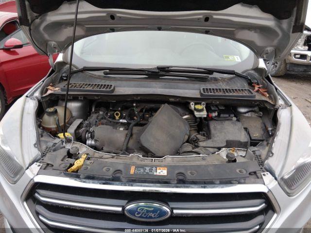 Ford Escape Titanium Image 11