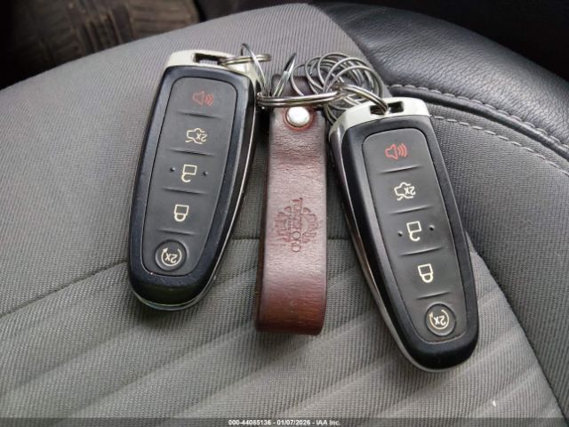 Ford Escape Titanium Image 14