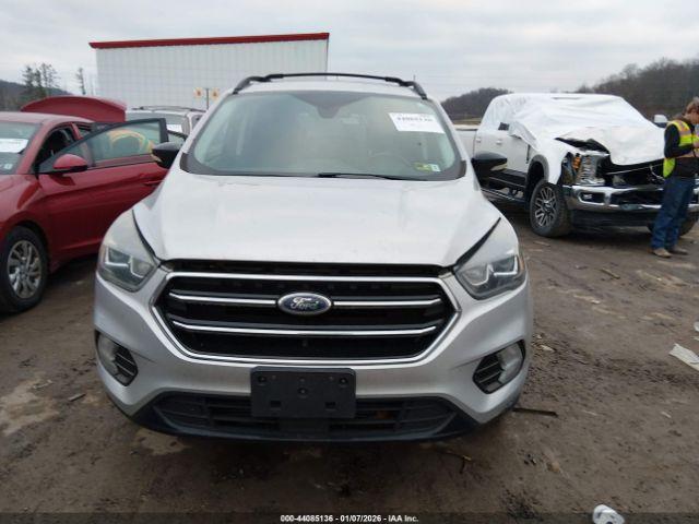 Ford Escape Titanium Image 12