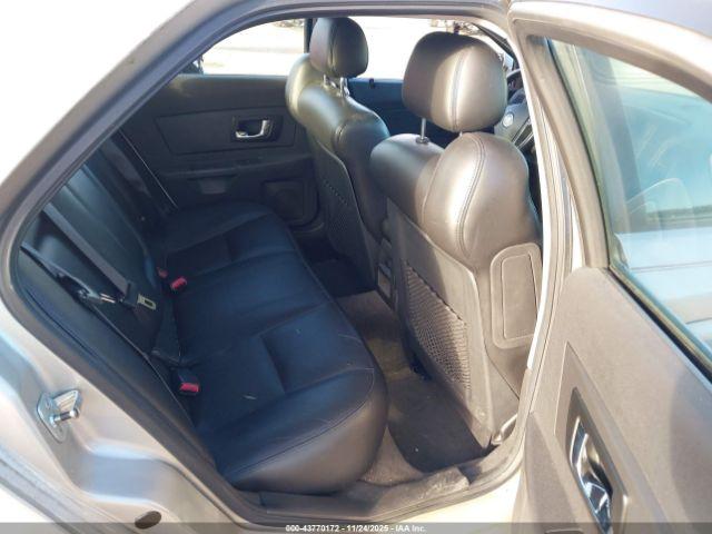 Cadillac CTS Standard Image 8