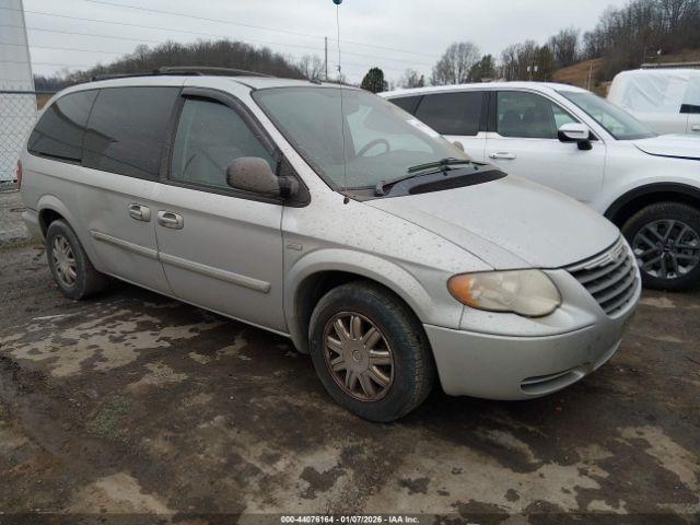  Salvage Chrysler Town & Country